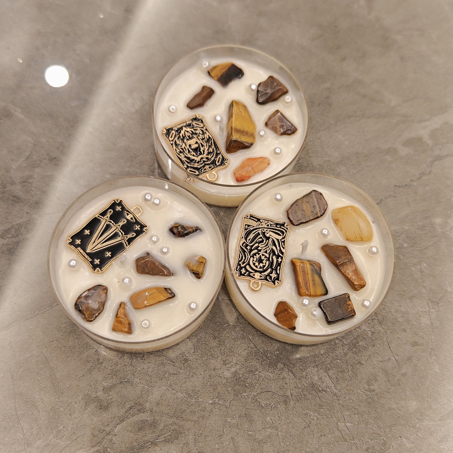 Tarot-Inspired Aromatherapy Candle with Natural Tiger Eye Stone - Perfect for Divination, Holiday Decor & Home Tabletop Display
